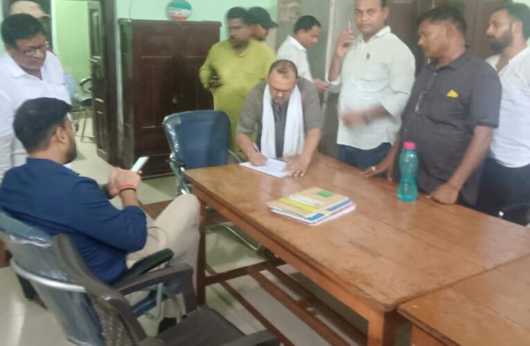 एसडीएम ने किया टाउन एरिया सादात का निरीक्षण 