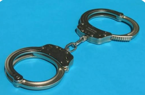 एडवोकेट को धमकी देने वाला इनामियां अभियुक्त गिरफ्तार 