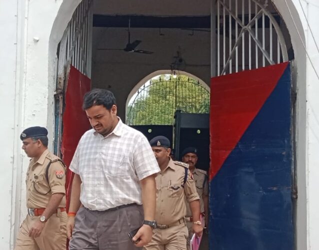 डीएमव एसपी ने किया जिला कारागार का निरीक्षण 