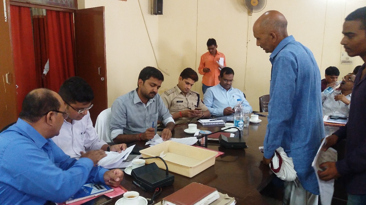 समाधान दिवस! 765 आवेदन पत्रों में से  44 का हुआ निस्तारण