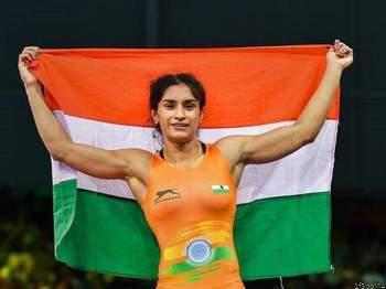 एशियन गेम्स 2018! महिला पहलवान विनेश फोगाट ने किया स्वर्ण पदक पर कब्जा