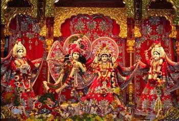 ब्रज में गूंज रही जय-जयकार, आज जन्मेंगे पालनहार