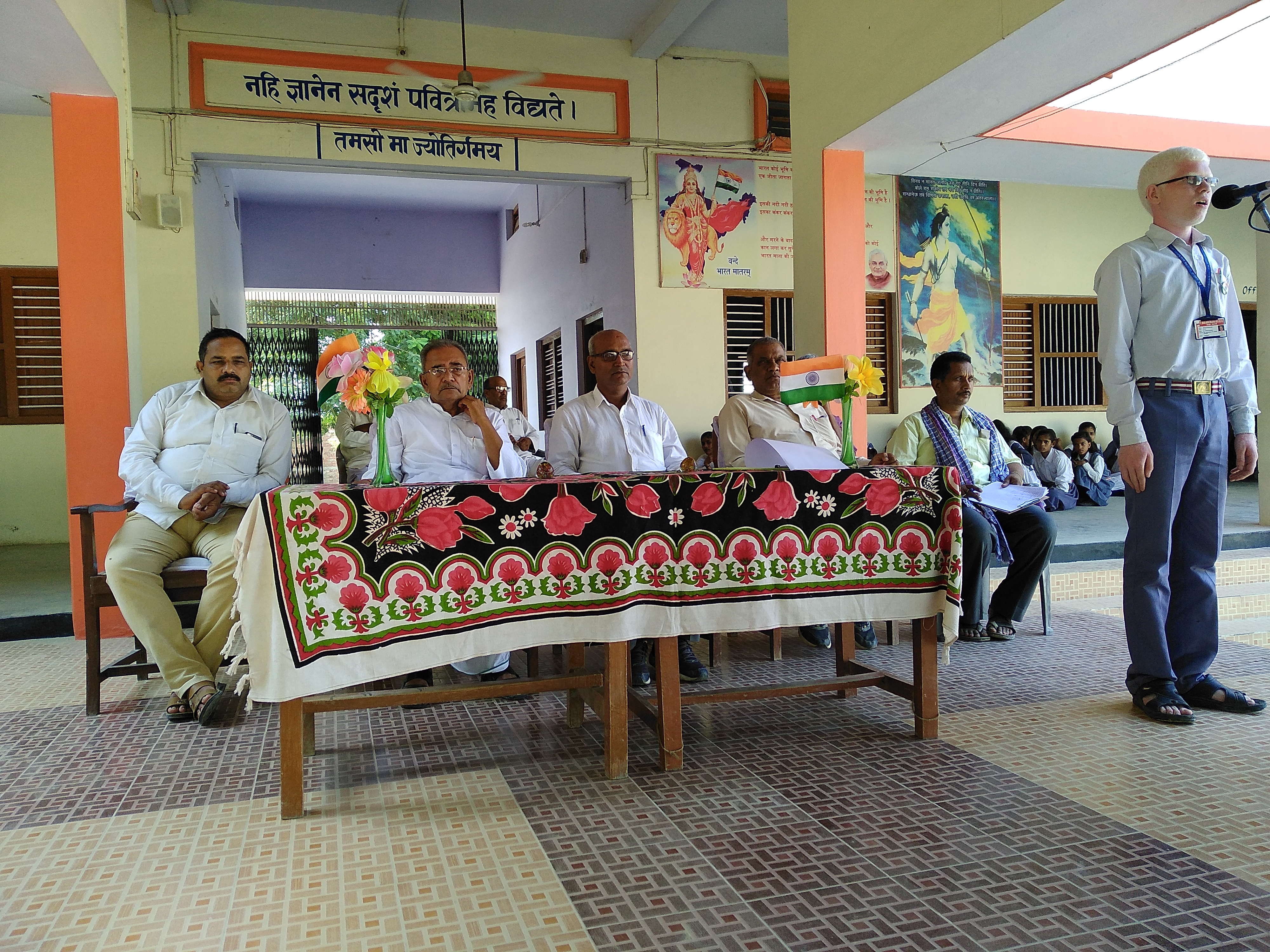 गांधी जयन्ती पर हुआ विभिन्न समारोहों का आयोजन