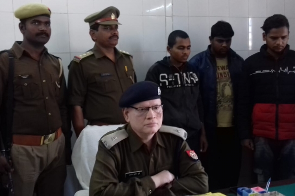 कामयाबी ! चोरी की  ग्यारह बाइकों संग तीन वाहनचोर चढ़े पुलिस के हत्थे