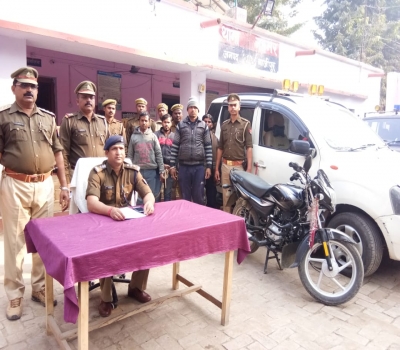 शराब तस्करी !बिहार ले जायी जा रही अवैध शराब संग चार गिरफ्तार