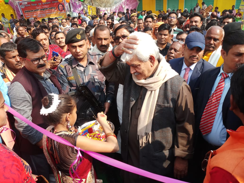 माडल प्राथमिक विद्यालय हुआ उद्घाटित