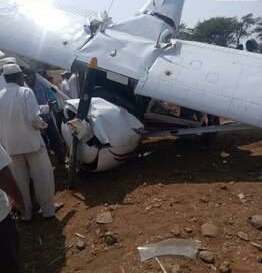 दुर्घटना ! ट्रेनी एयरक्राफ्ट दुर्घटनाग्रस्त, पायलट घायल