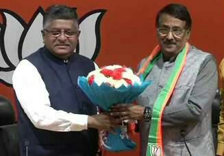 हाथ को झटका ! वरिष्ठ नेता ने थामा बीजेपी का दामन