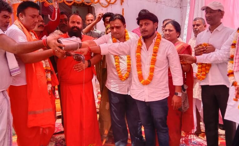 जीवन का मर्म दिखाती है भागवत कथा