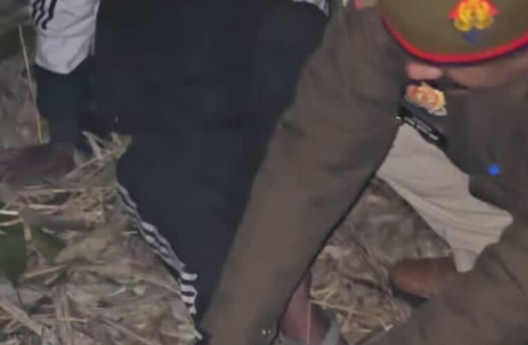 ट्रिपल मर्डर के दो इनामियां वांछितों को पुलिस ने मुठभेड़ में गिराया 