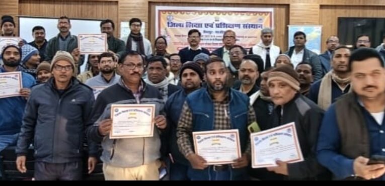 प्रशिक्षण से लाभान्वित हुए सामाजिक विज्ञान के शिक्षक 