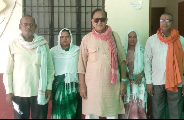 मजदूरों की समस्याओं को लेकर महामहिम राष्ट्रपति एवं राज्यपाल को ज्ञापन