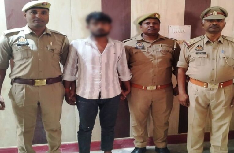 पचास हजार का इनामियां चढ़ा पुलिस के राडार पर 