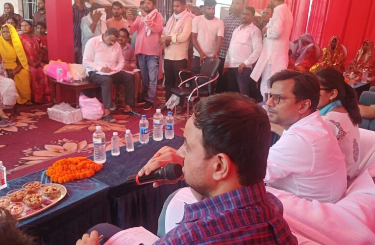 चौपाल में डीएम ने दिए समस्याओं के निस्तारण के निर्देश 
