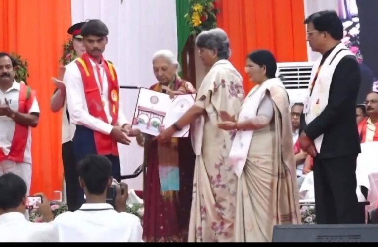 उच्च शिक्षा के मेधावियों ने बढ़ाया क्षेत्र व जिले का मान