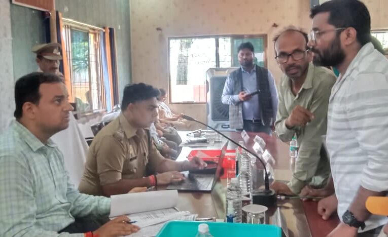 समाधान दिवस में प्राप्त 436 शिकायतों में से 40 का मौक़े पर निस्तारण 