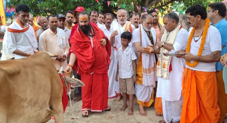 सिद्धपीठ हथियाराम मठ : ब्रह्मलीन महंत स्वामी बालकृष्ण यति महाराज के निर्वाण दिवस पर हुआ पुजन अर्चन