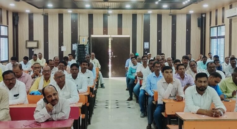 सक्षम मॉड्यूल आधारित प्रशिक्षण में प्रधानाध्यापक हुए प्रशिक्षित